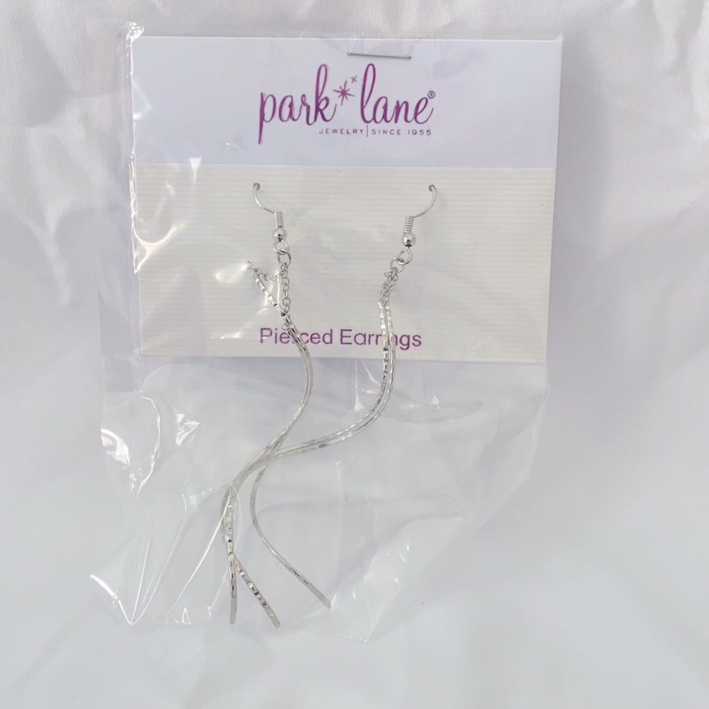 *NEW* Park Lane Whisper Earrings, Silver